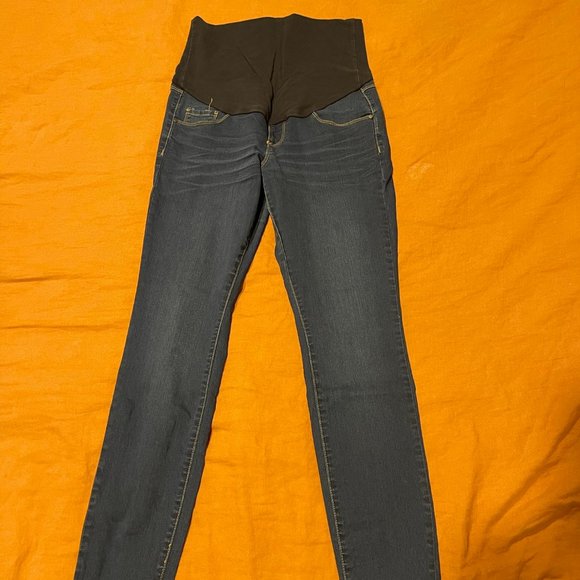 Medium Wash Natalie Jegging - 28" - Thyme Maternity - Picture 5 of 8